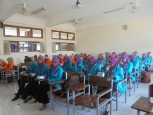 Sharing antara HMPS Biologi Universitas Ahmad Dahlan dengan HMJ Biologi Universitas Muhammadiyah Surakarta